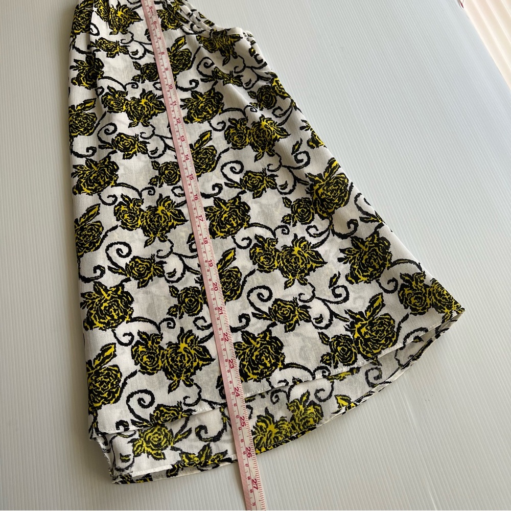 Cue Women’s Tank Top Floral White Yellow Office Relaxed Fit Size 6 (suit 8 also) - Picture 8 of 8
